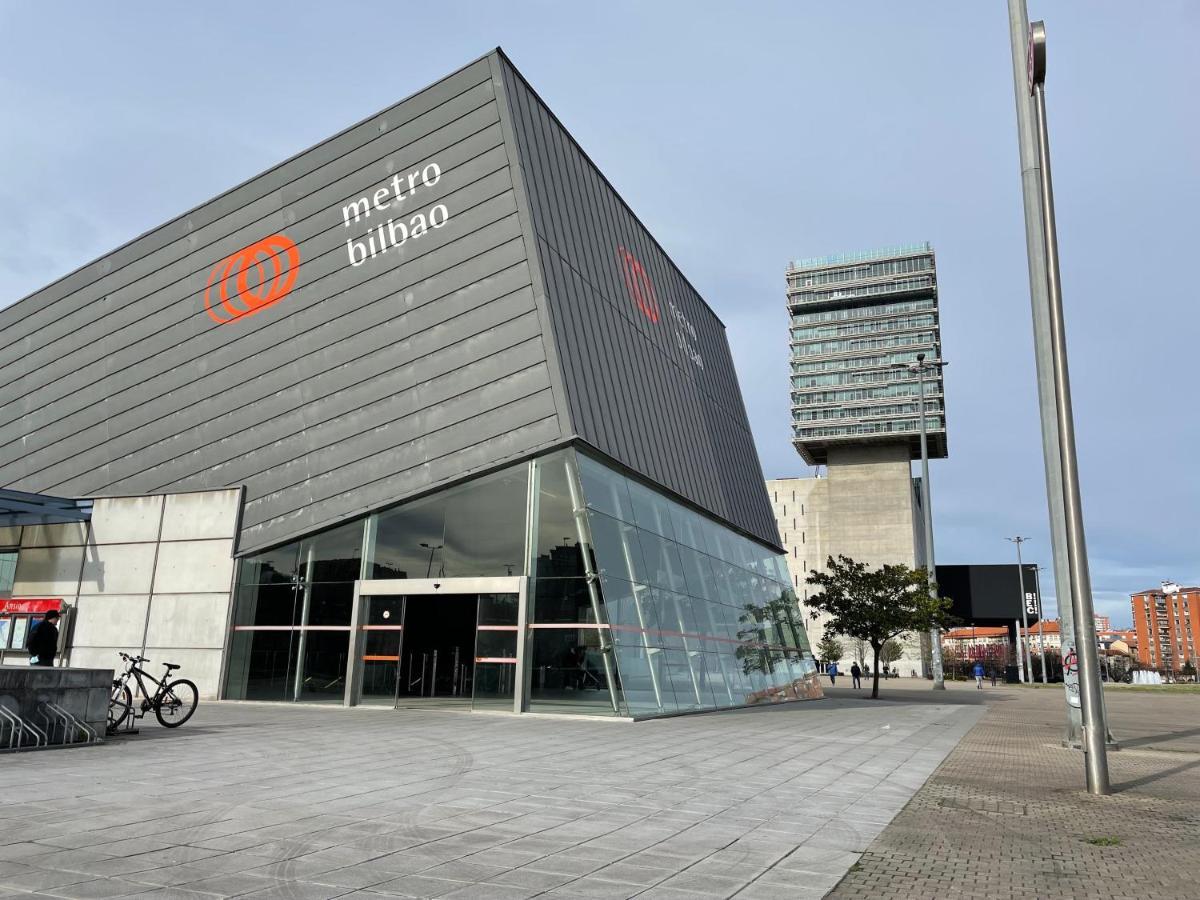 Gran Bilbao XI With Parking By Aston Rentals Barakaldo Exterior foto